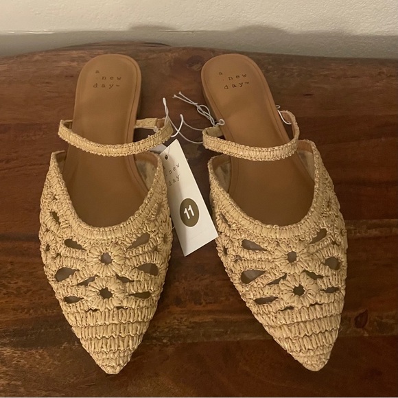 Women's Cream Woven Flats by a new day - Picture 3 of 8
